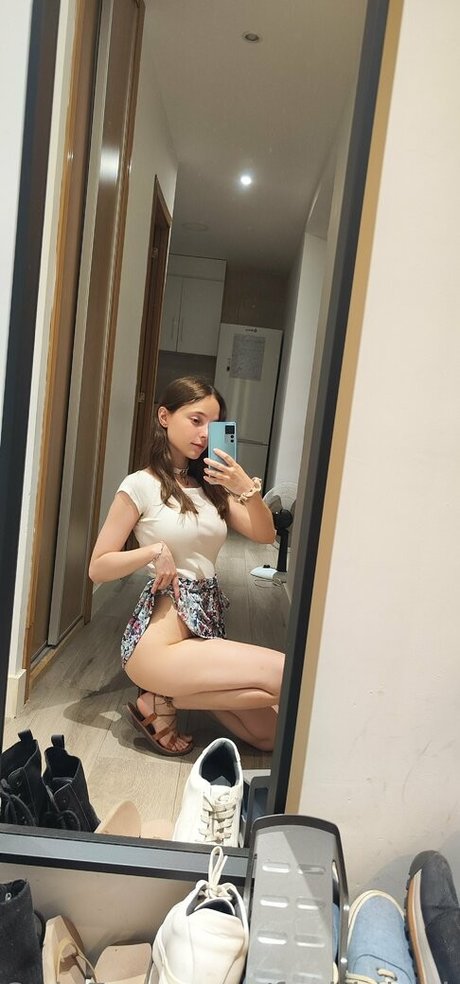 fushiginokuninoali ポルノスター 独占 写真