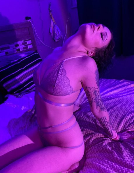 ヌード妻オンリーファンズ 美しいヌード 写真