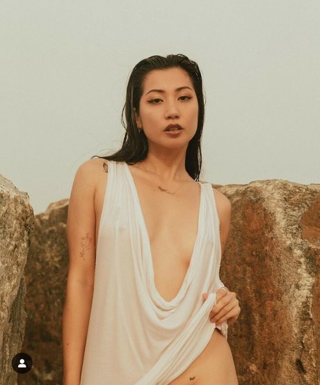 Yourleo s ポルノスター 写真