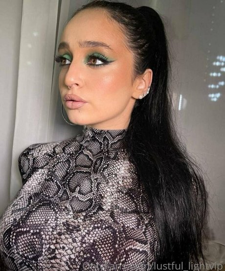 lustful lightvip ポルノスター 美しい 写真