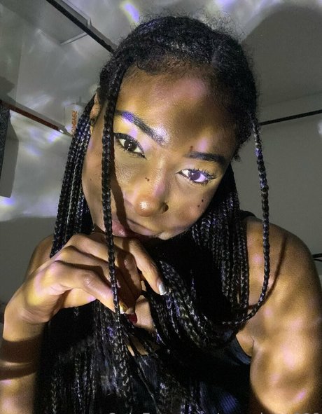 meruhart666 ポルノモデル 写真