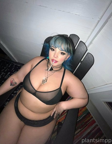 大きなプッシー唇オンリーファンズ エロチック 写真