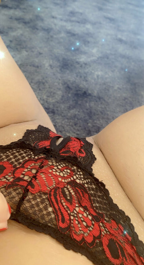 赤毛の痩せたオンリーファンズ セクシー 画像