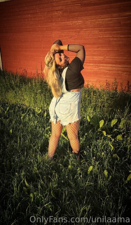 シャワー3P オンリーファンズ セクシー 画像