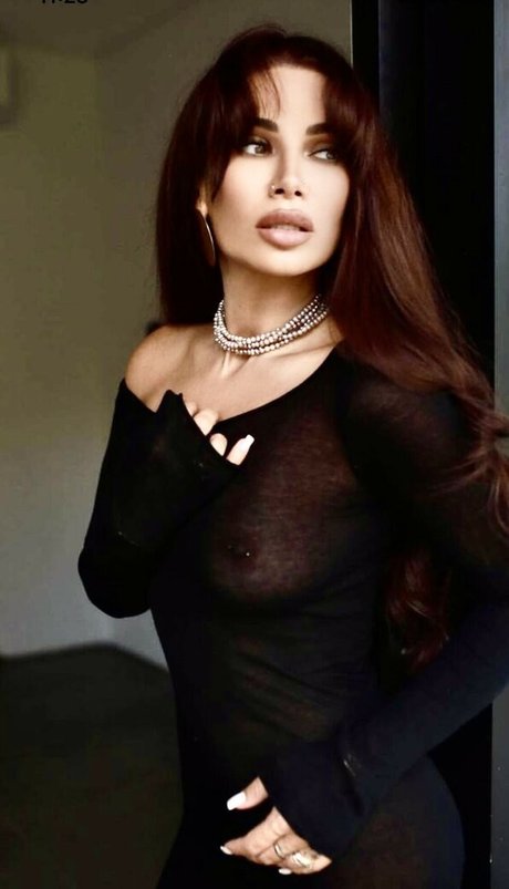 Aiza Dolmatova トップモデル 写真