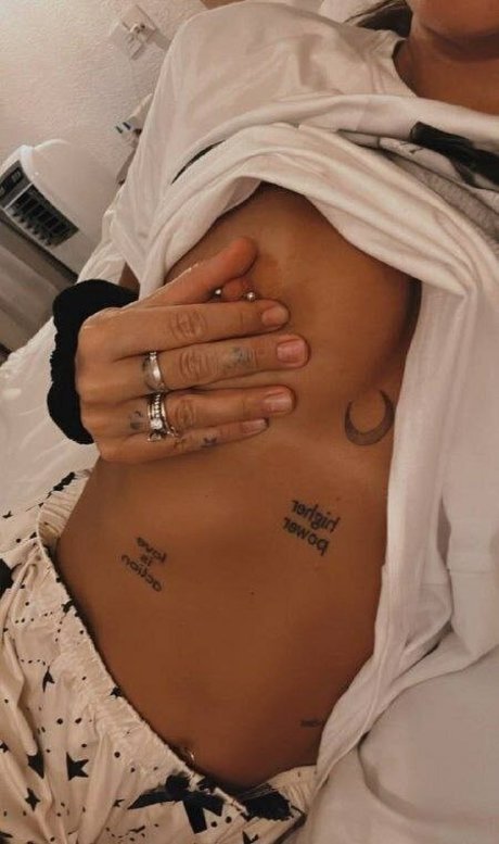 Aiza Dolmatova セックススター ギャラリー