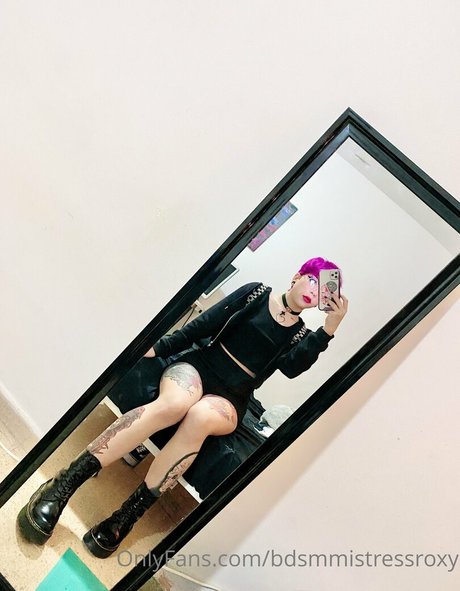 キティ・ウェット・オンリーファンズ 無料 ギャラリー