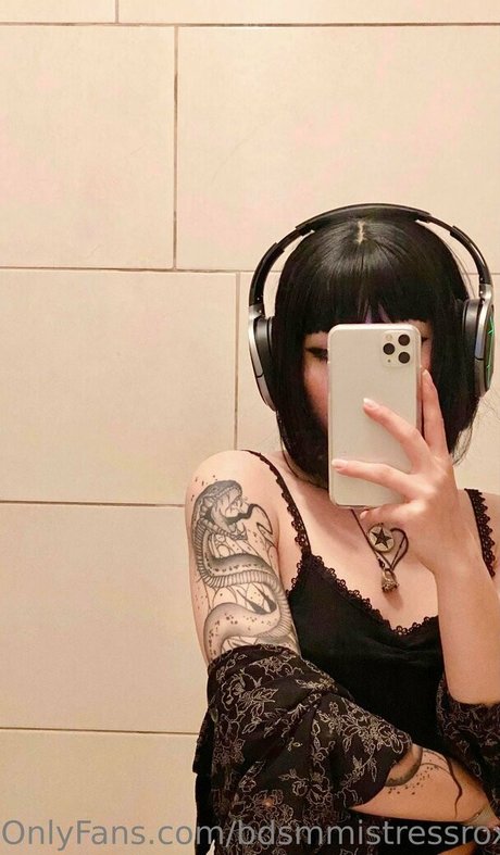 ベビーシッターオンリーファンズ 美しいxxx 写真