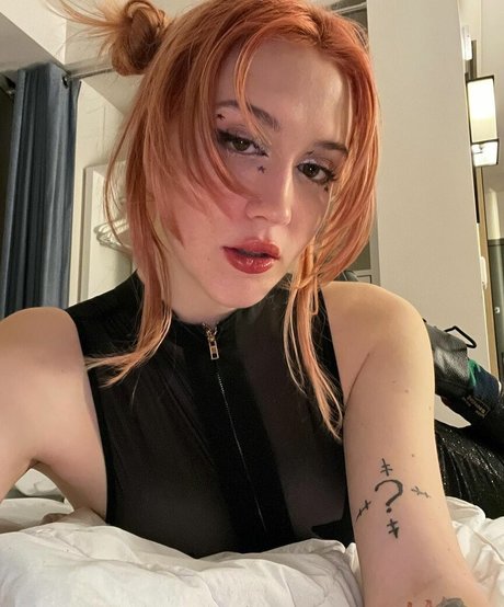 レズビアンマッサージオンリーファンズ ポルノ 画像