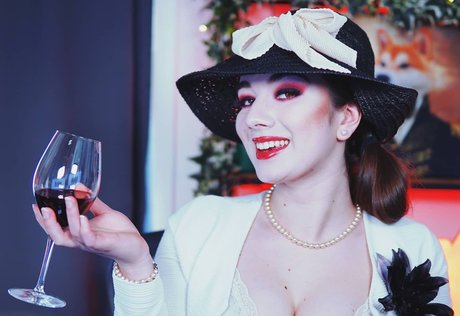 いちごミルクオンリーファンズ ホットポルノ 写真