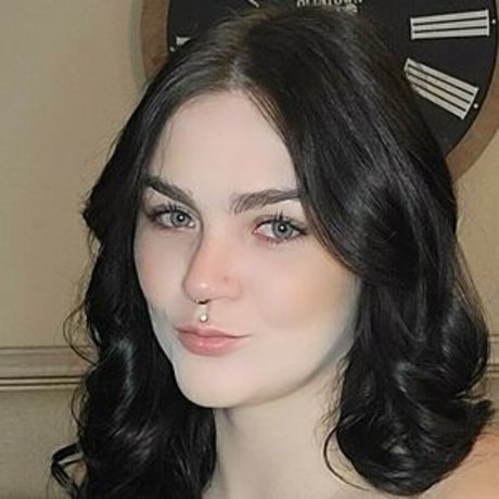 熟女Tバックオンリーファンズ xxx 写真