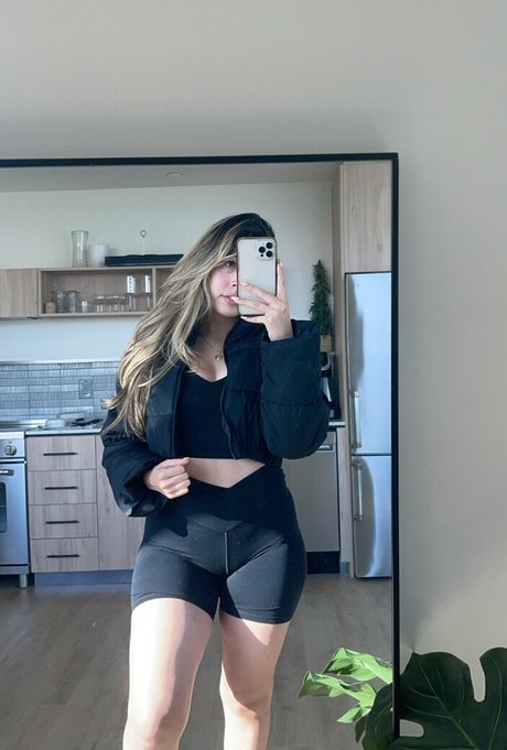 Emmamarie Gomez スター 裸 ギャラリー