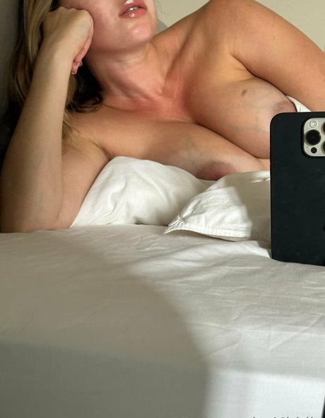 alexandramiddle ホット女優 写真