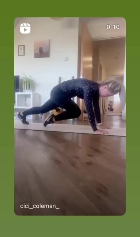 モンスターコックオンリーファンズ セクシーヌード 画像