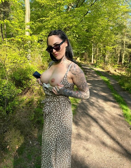 carmen divinefree スター ヌード アーカイブ