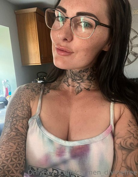 carmen divinefree 最高の女優 写真