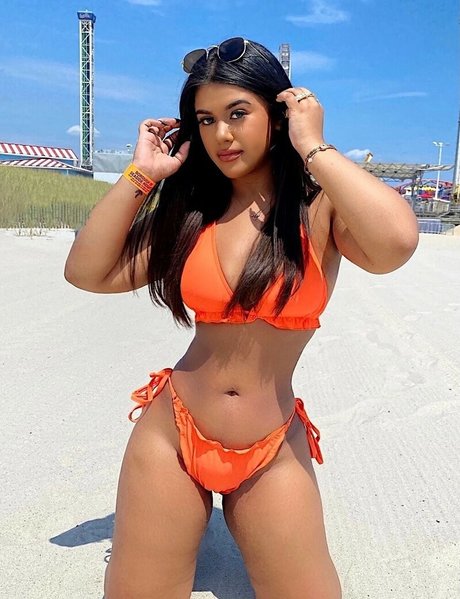 Itsjansanxo 美しいモデル 写真