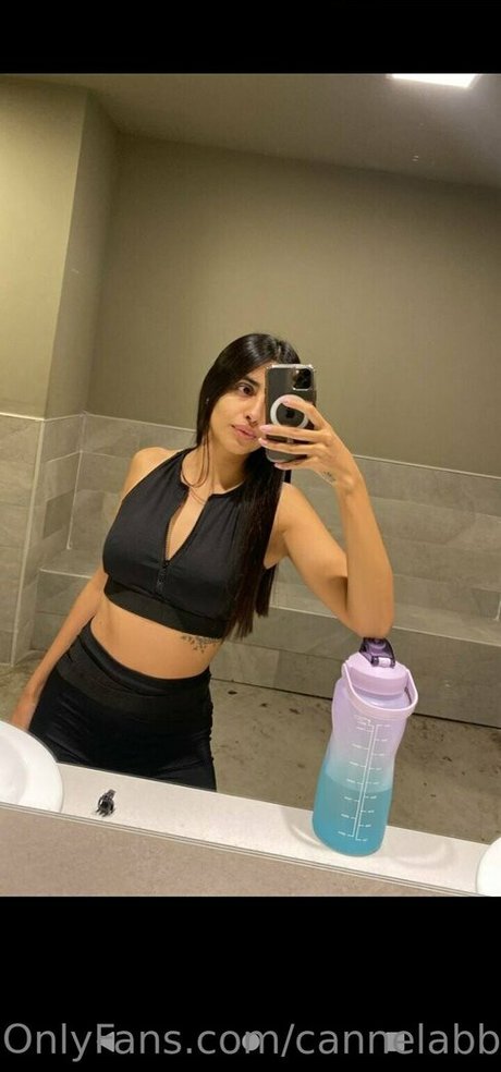 Cannelabb 裸の女優 画像