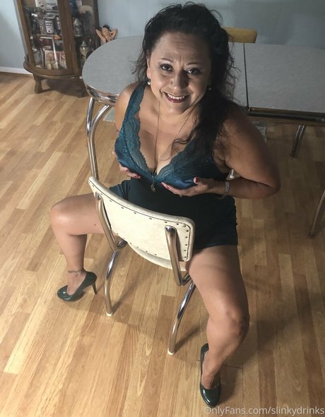 slinkydrinks アダルトモデル ギャラリー