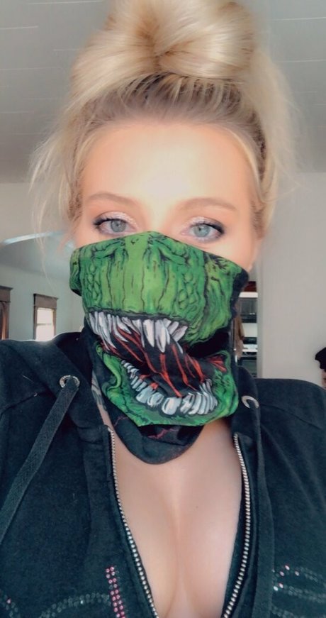 asmr 足 オンリーファンズ えろた 画像