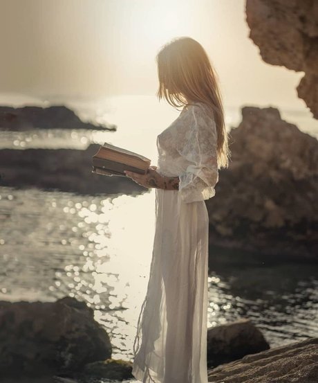 Tal Ronen アート女優 画像