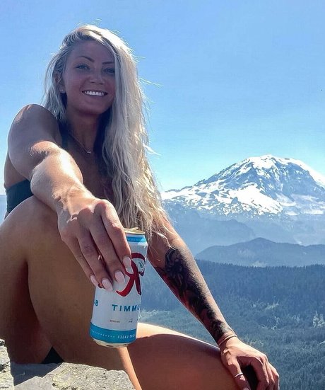 アジアン潮吹き オンリーファンズ ヌード 写真