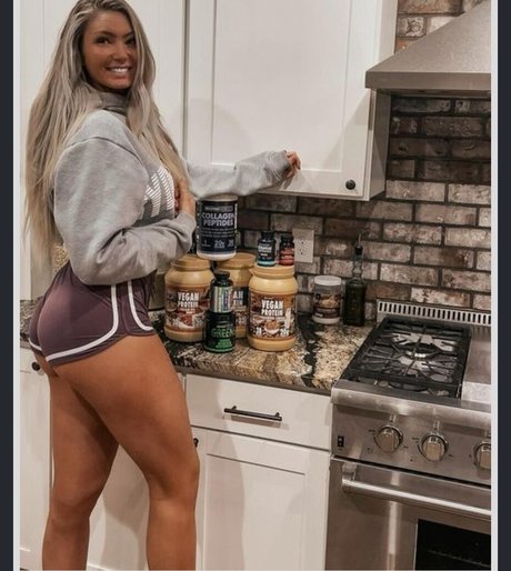 アラブの太ったオンリーファンズ ホット裸 写真