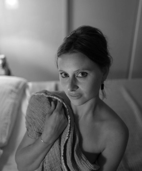 巨乳で痩せているオンリーファンズ 美しい裸 ギャラリー