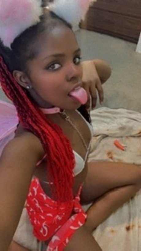 ミラーセルフィーオンリーファンズ ポルノグラフィック 写真