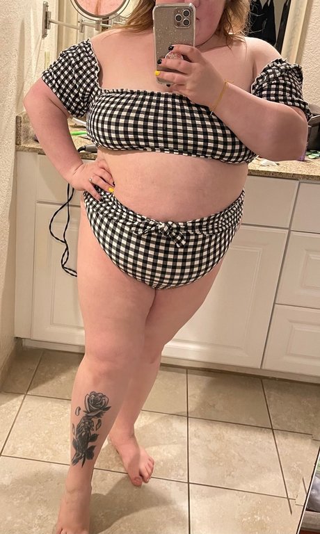 Allyson ポルノスター 写真