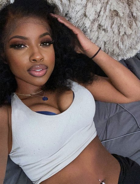 Pretty Zee_ ヌードモデル ギャラリー