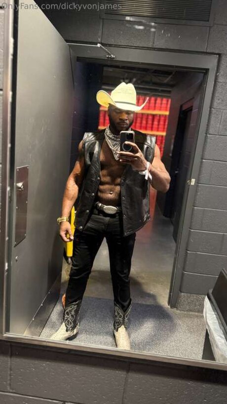 Dicky Von James セックスポルノスター 画像