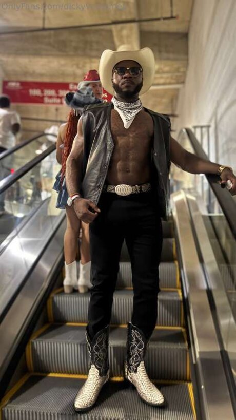 Dicky Von James エロティックなポルノスター ギャラリー