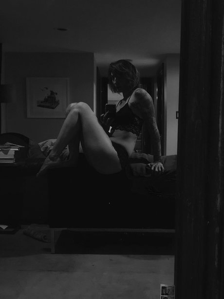 _Proziumlove_ ポルノスター 写真