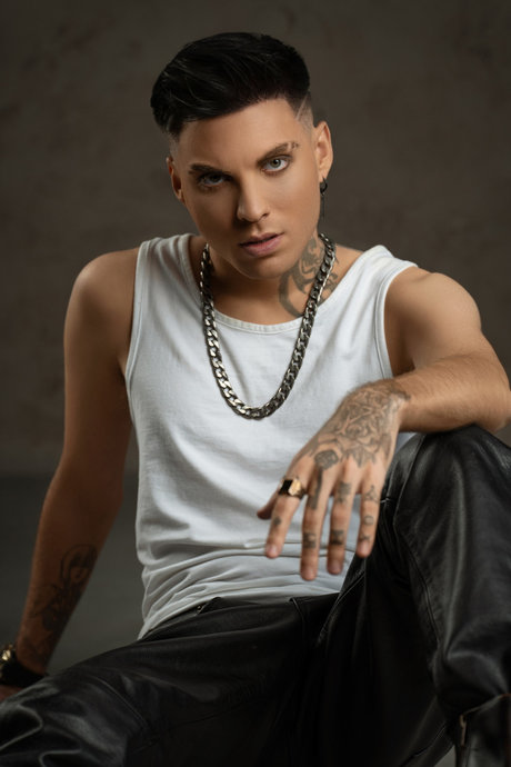 Deividas Valma ポルノスター アダルト 写真