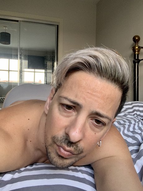 Nuno ヌードのポルノスター 写真