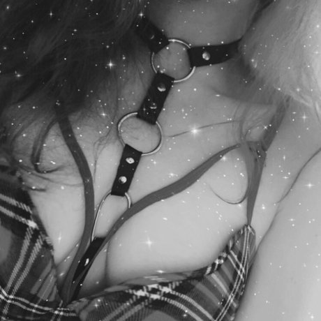 Queen Savage1129 アダルト女優 写真