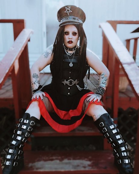 Goddess Kalii セクシーモデル 写真