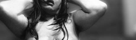 Raina Rivi re ホットなモデル 画像