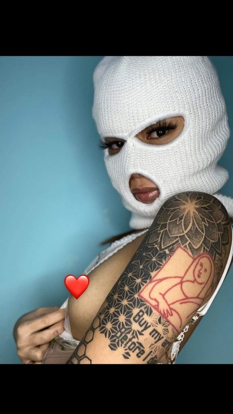 CuteNicki GoGo Girl_ 裸の女優 写真