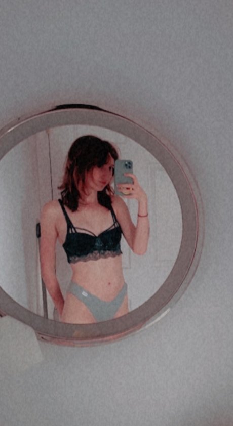 Ev Bunny エロティックモデル 写真