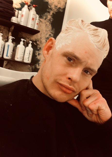 Rasmus Kjeldsmark ポルノスター アダルト ギャラリー