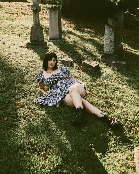 Ramona Ivy ポルノモデル 写真