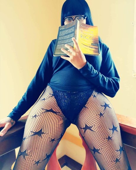 REYNA CHERRY_ アートモデル 写真