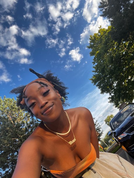 ぽっちゃりファックオンリーファンズ アダルト無料 画像