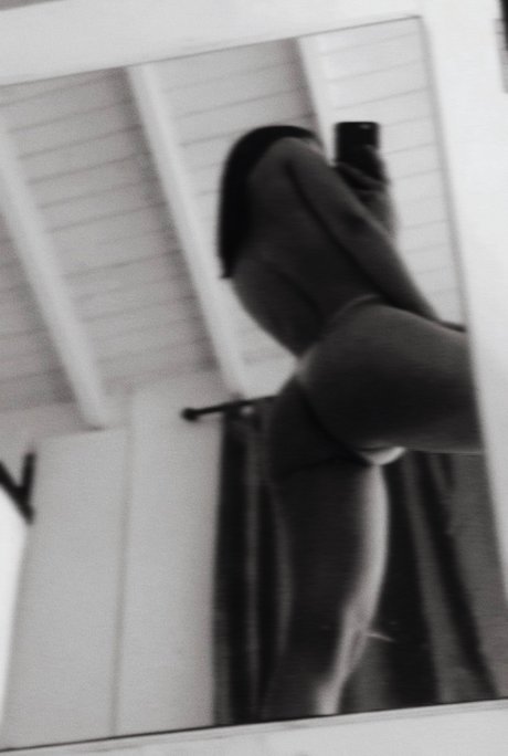 Renata martina ポルノスター トップ 写真