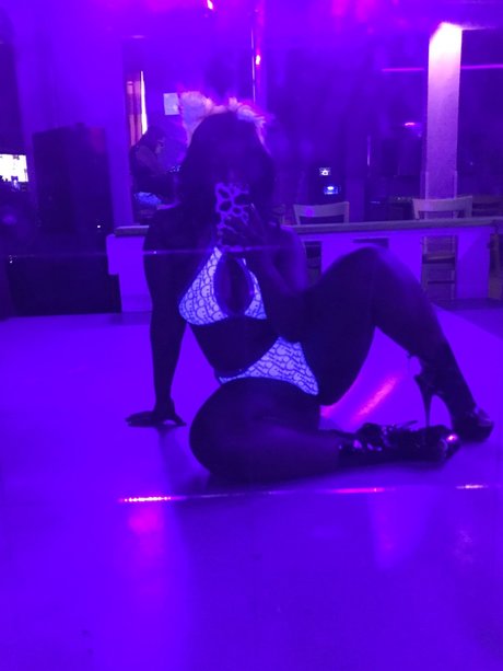 巨尻熟女オンリーファンズ xxx 写真