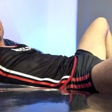 弁護士オンリーファンズ ホット裸 写真