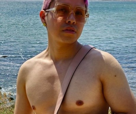 アナルファックオンリーファンズ ポルノ 画像