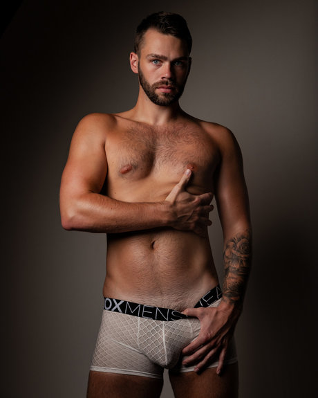 Ryan Summer 完璧なモデル 画像